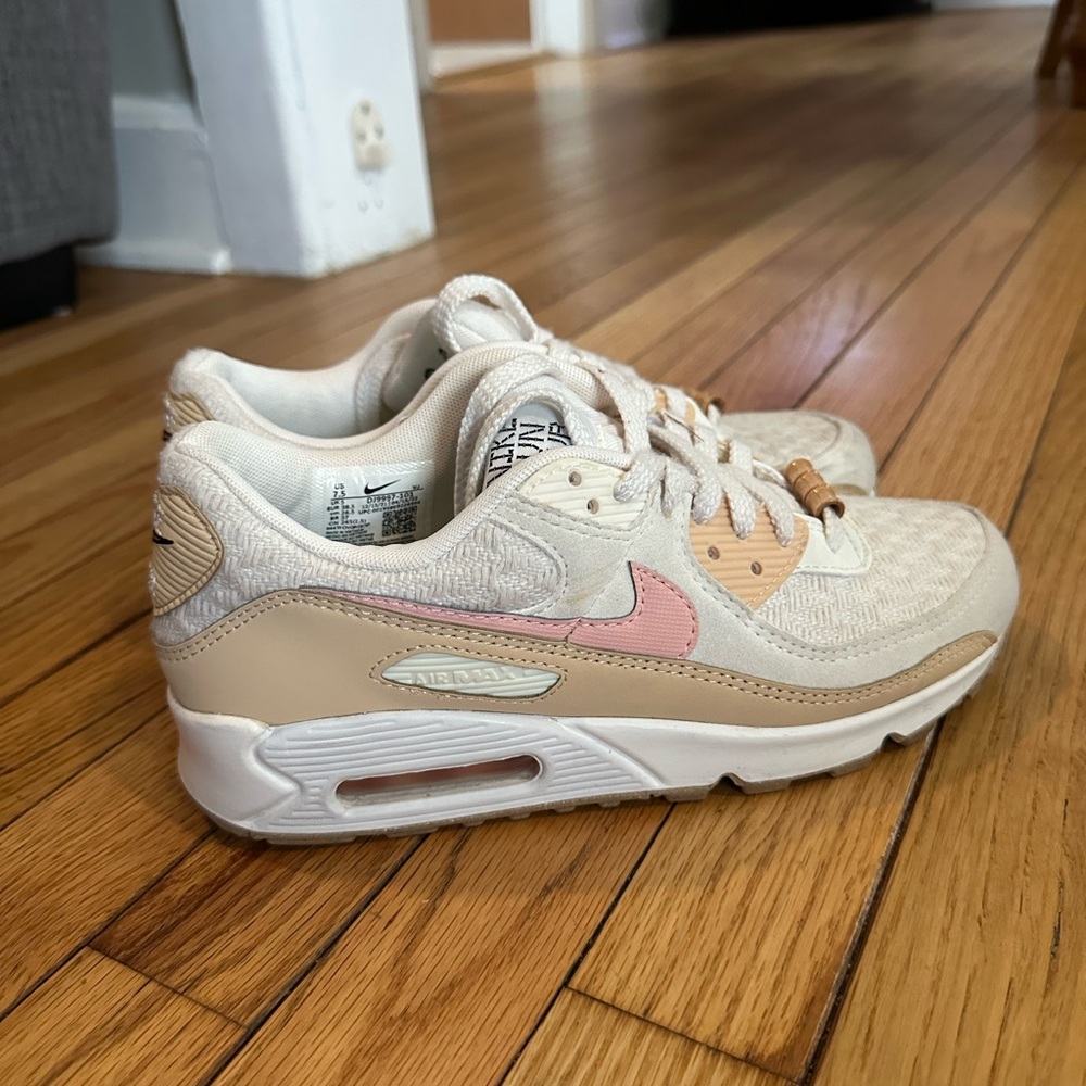 Nike Air Max 90 Sun Club Beige & Pink Sneakers